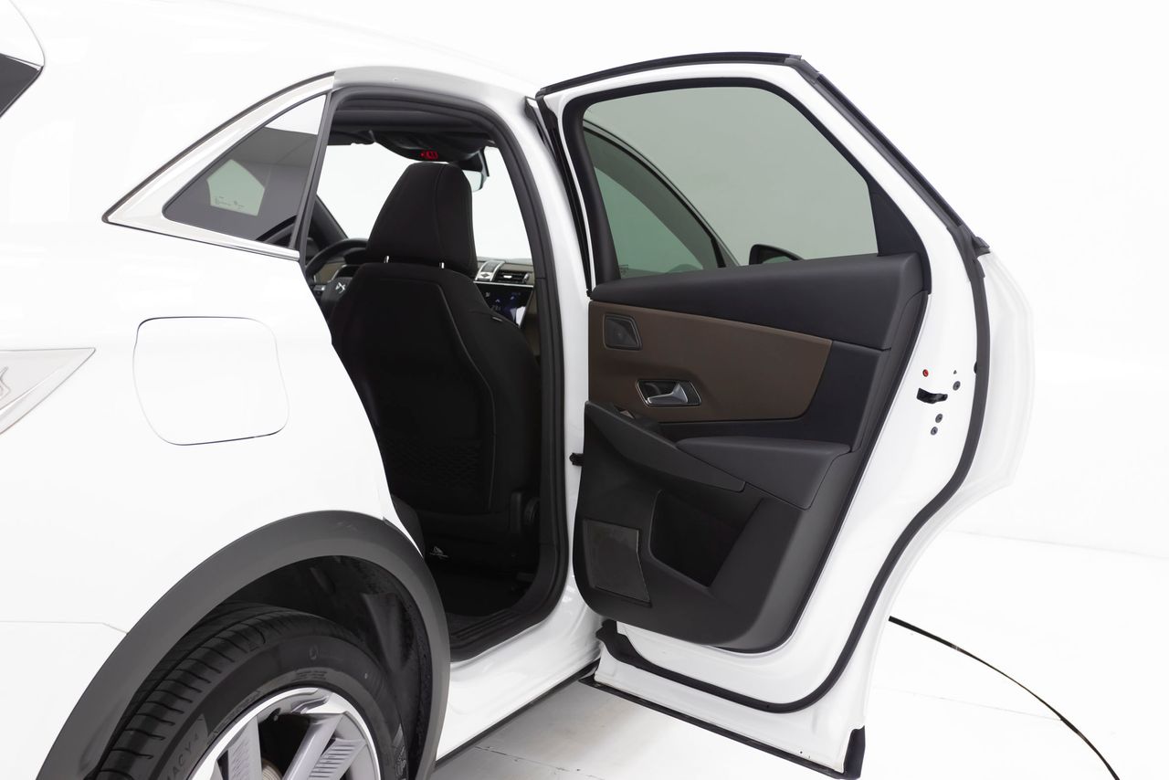 DS Automobiles DS 7 SO CHIC 2.0 HDI AT8 180 cv  - Foto 14