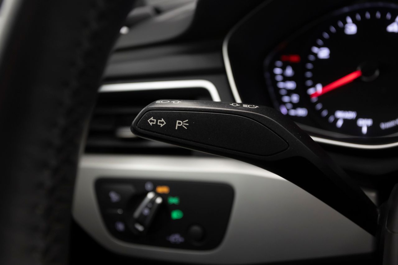 Audi A4 2.0 TDI 135 cv STRONIC ADVANCED HEV  - Foto 35