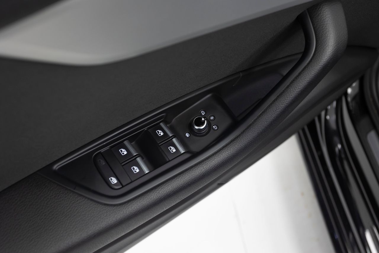 Audi A4 2.0 TDI 135 cv STRONIC ADVANCED HEV  - Foto 29
