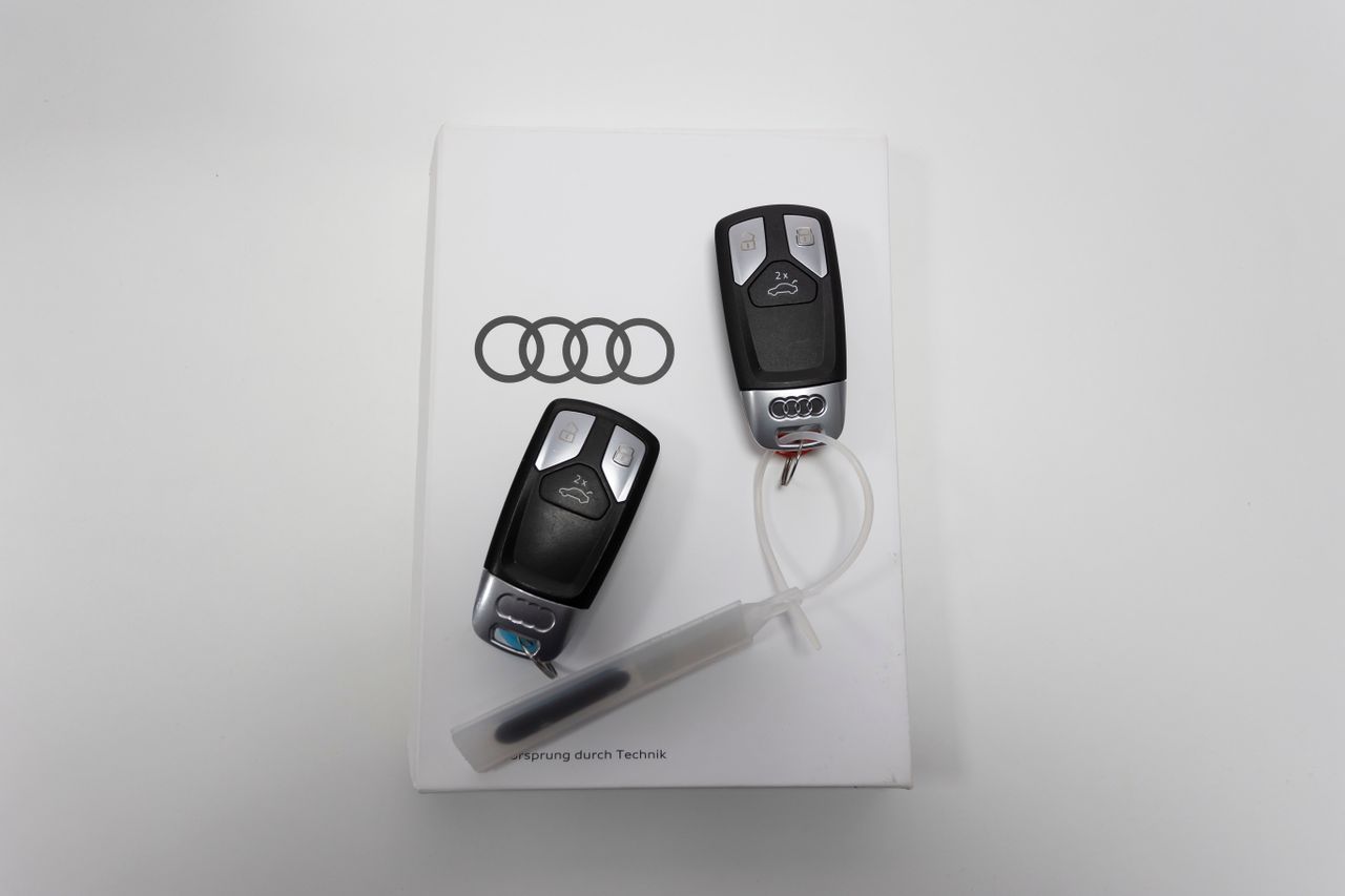 Audi A4 2.0 TDI 135 cv STRONIC ADVANCED HEV  - Foto 43