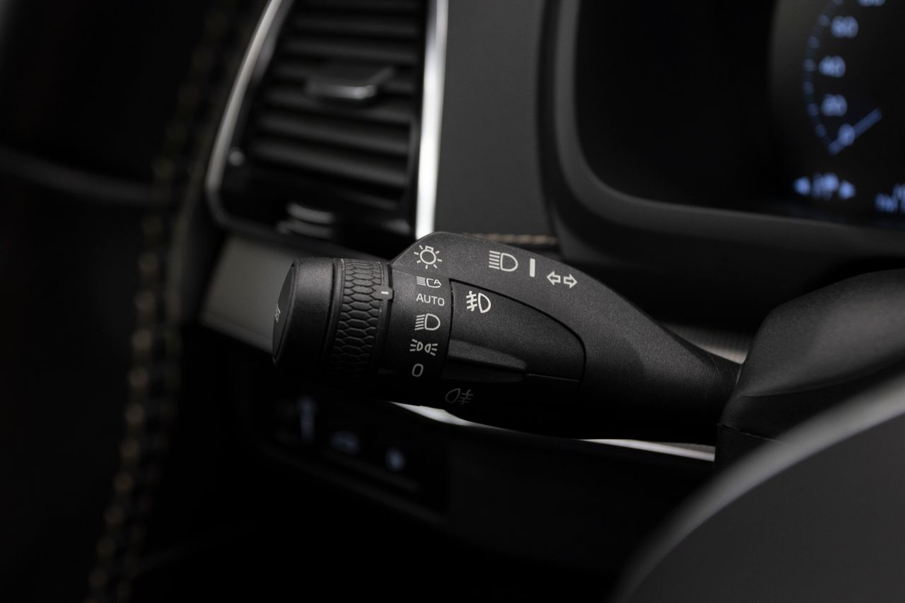 Volvo XC90 2.0 T8 AWD RECHARGE R-DESIGN 287KW  - Foto 38