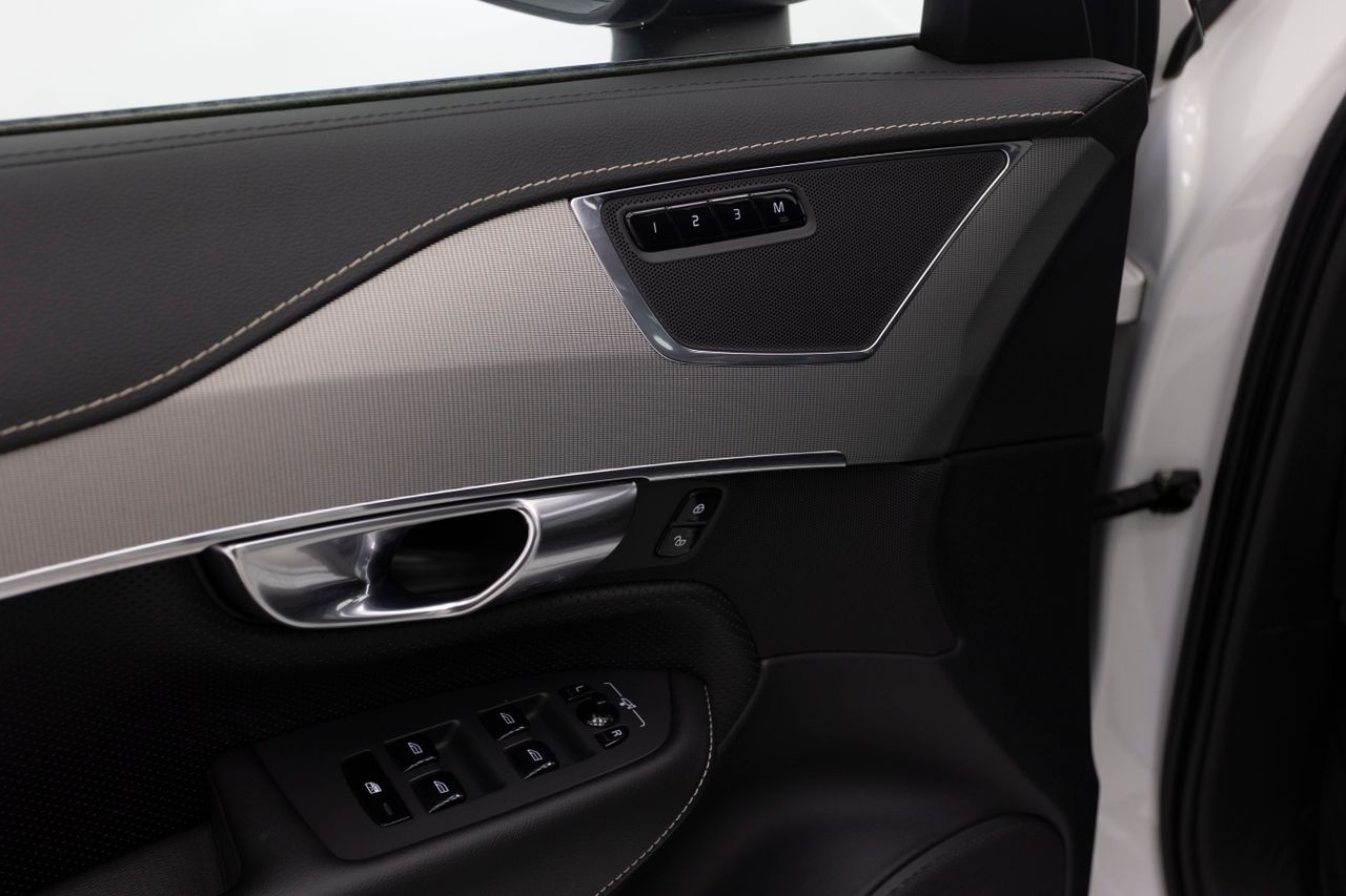 Volvo XC90 2.0 T8 AWD RECHARGE R-DESIGN 287KW  - Foto 10