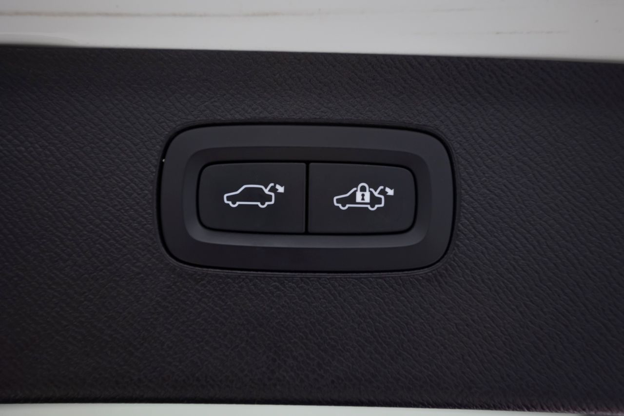 Volvo XC90 2.0 T8 AWD RECHARGE R-DESIGN 287KW  - Foto 14