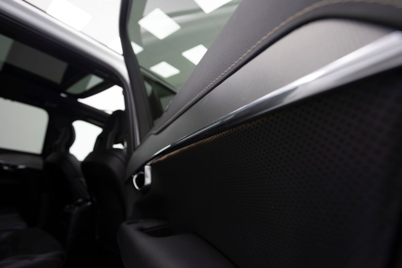 Volvo XC90 2.0 T8 AWD RECHARGE R-DESIGN 287KW  - Foto 17