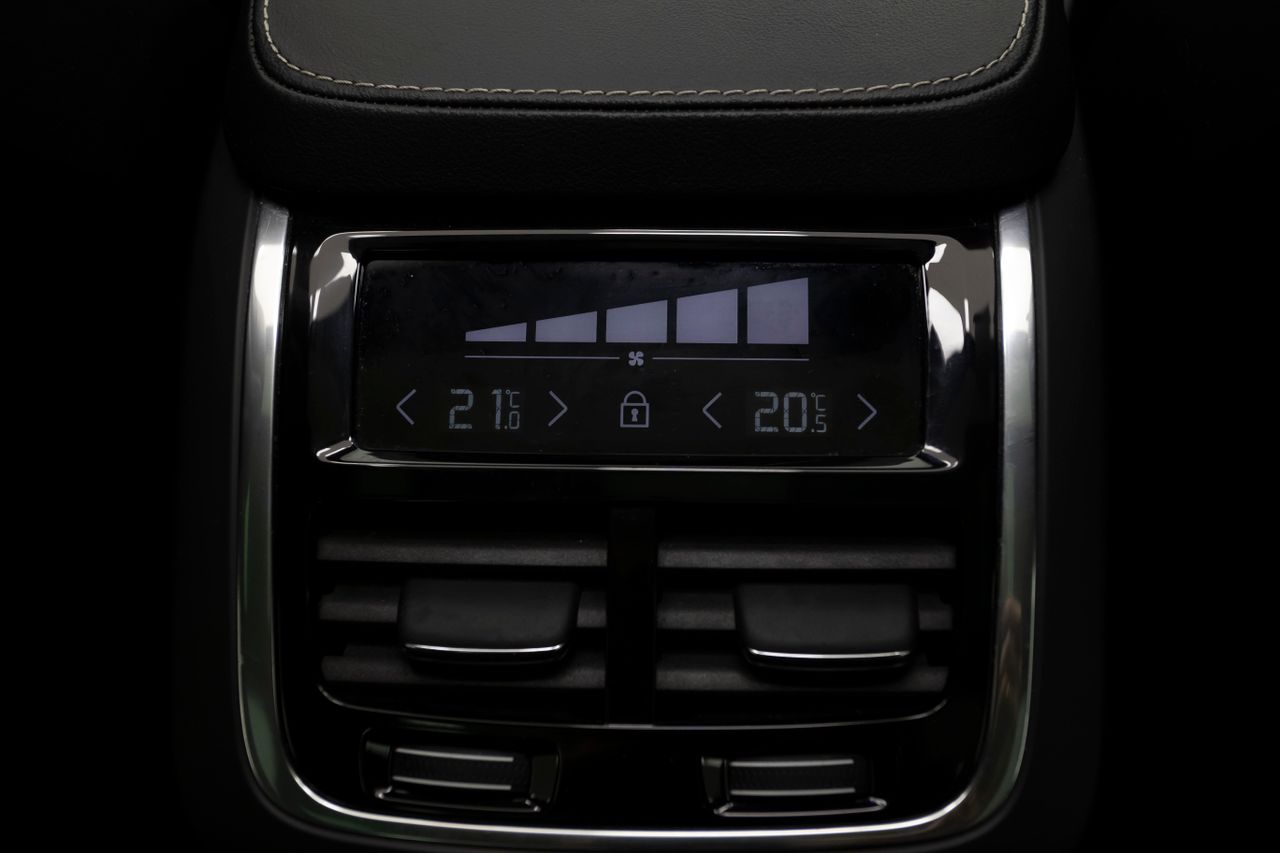 Volvo XC90 2.0 T8 AWD RECHARGE R-DESIGN 287KW  - Foto 20