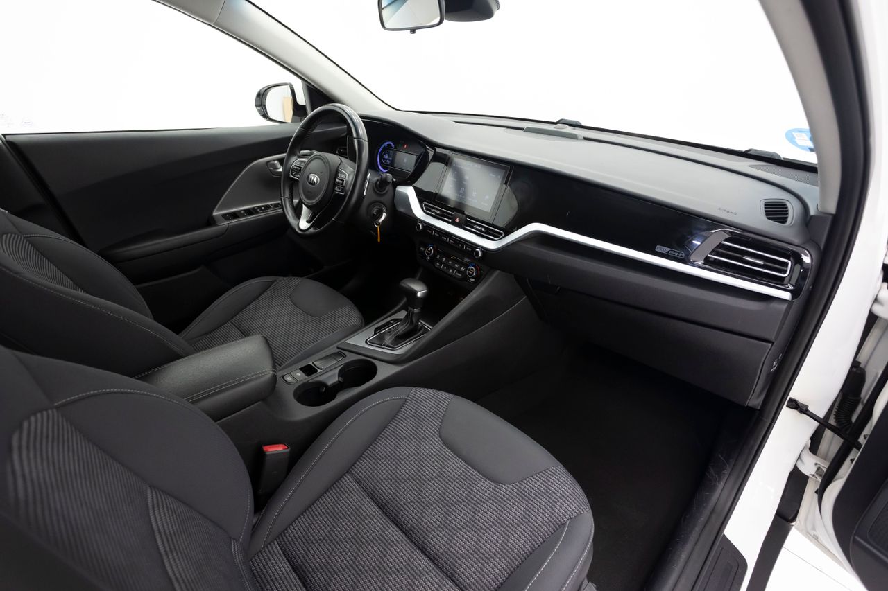 Kia Niro 1.6 141 cv AT6 CONCEPT  - Foto 22