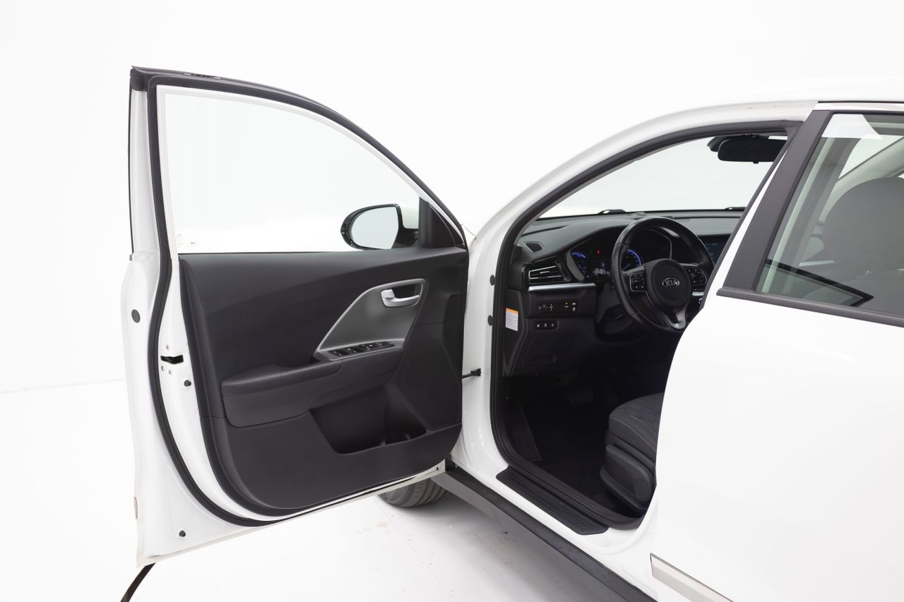 Kia Niro 1.6 141 cv AT6 CONCEPT  - Foto 25