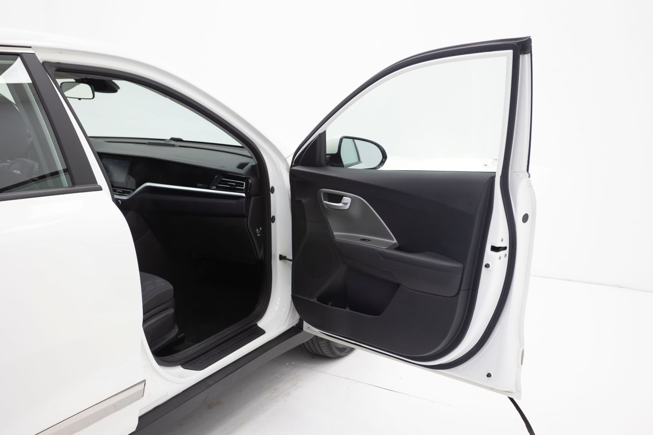 Kia Niro 1.6 141 cv AT6 CONCEPT  - Foto 20