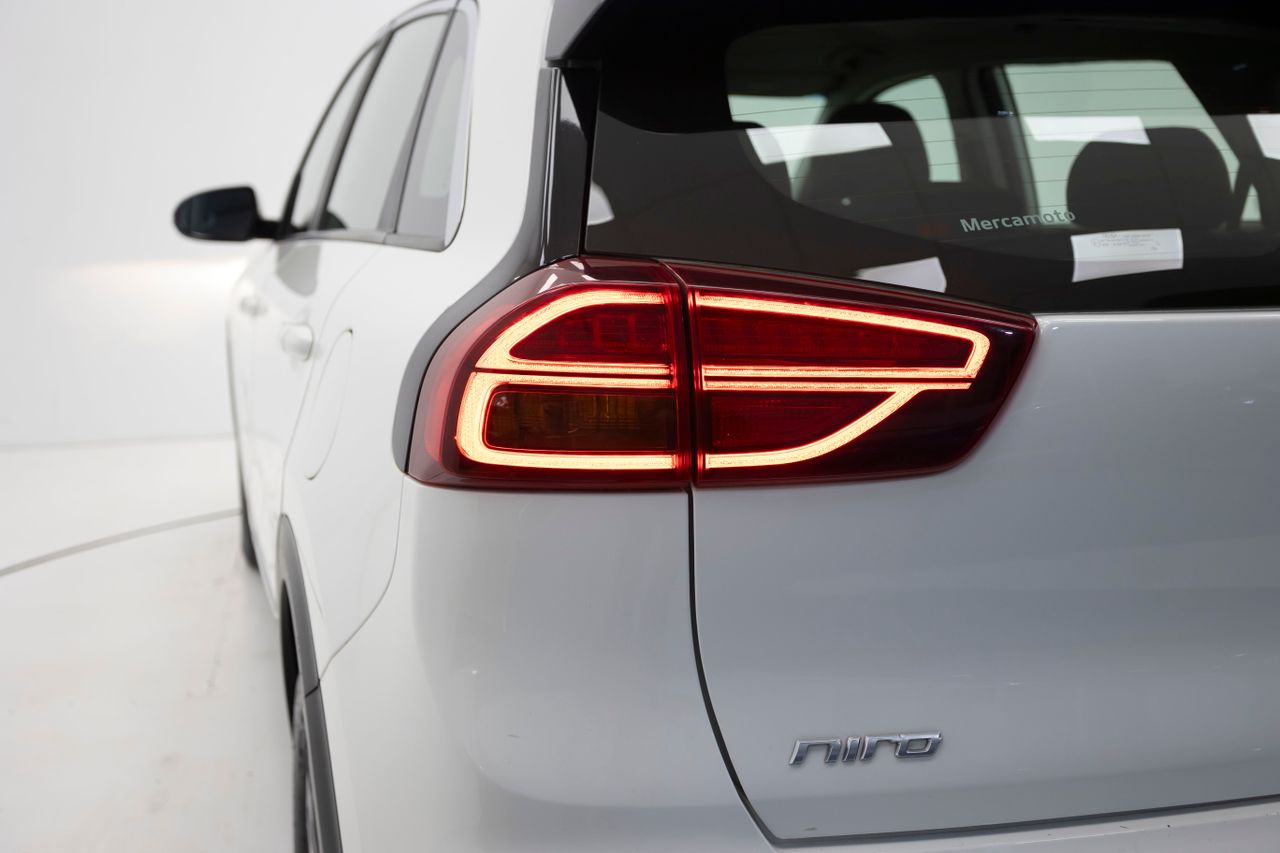 Kia Niro 1.6 141 cv AT6 CONCEPT  - Foto 42