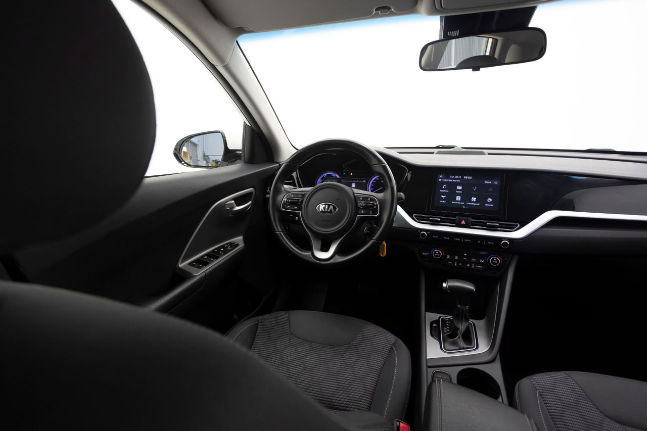 Kia Niro 1.6 141 cv AT6 CONCEPT  - Foto 17