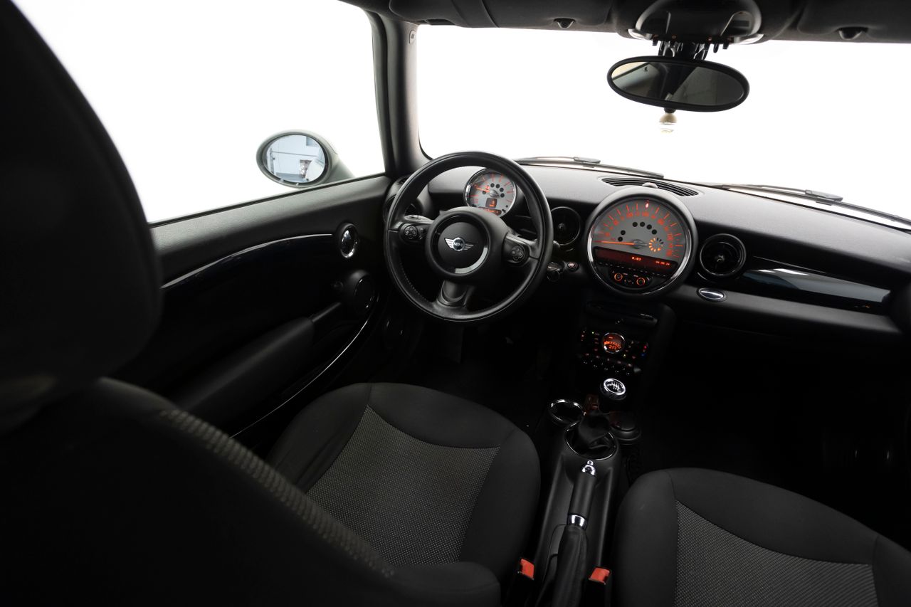 MINI Cooper 1.6 D 115 cv  - Foto 13