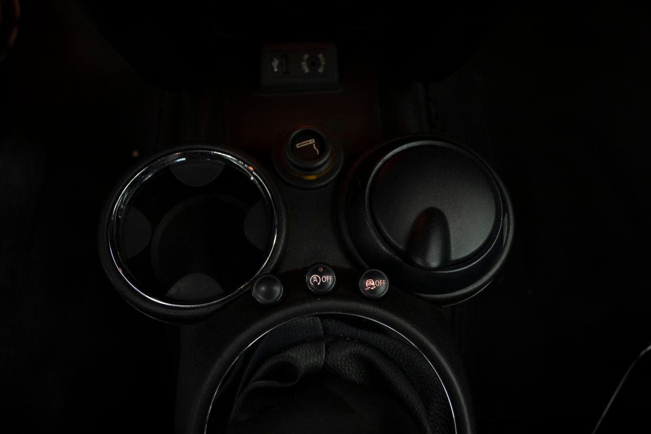 MINI Cooper 1.6 D 115 cv  - Foto 22