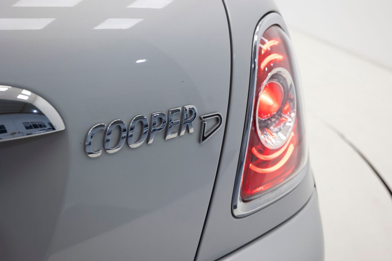 MINI Cooper 1.6 D 115 cv  - Foto 34