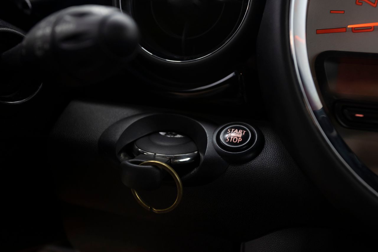 MINI Cooper 1.6 D 115 cv  - Foto 25