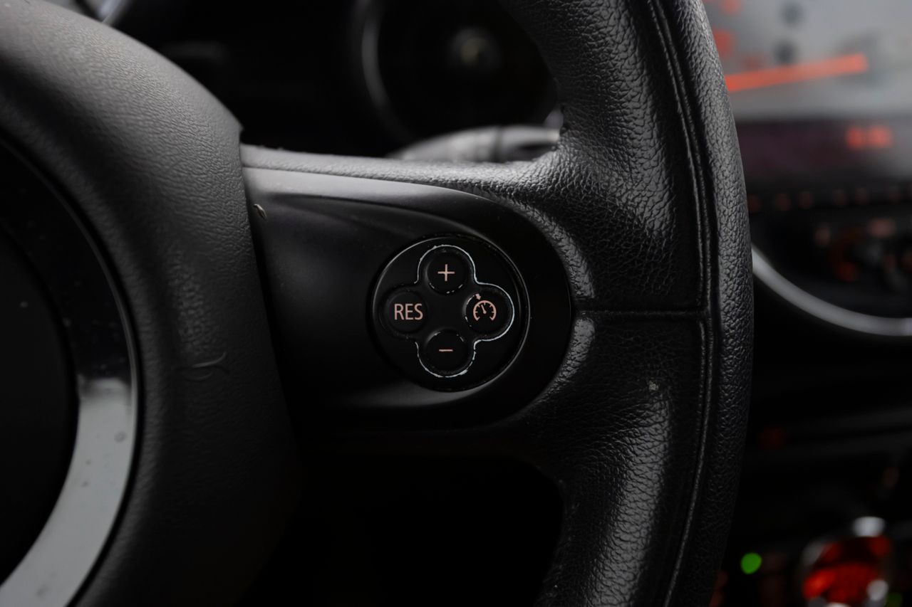 MINI Cooper 1.6 D 115 cv  - Foto 9