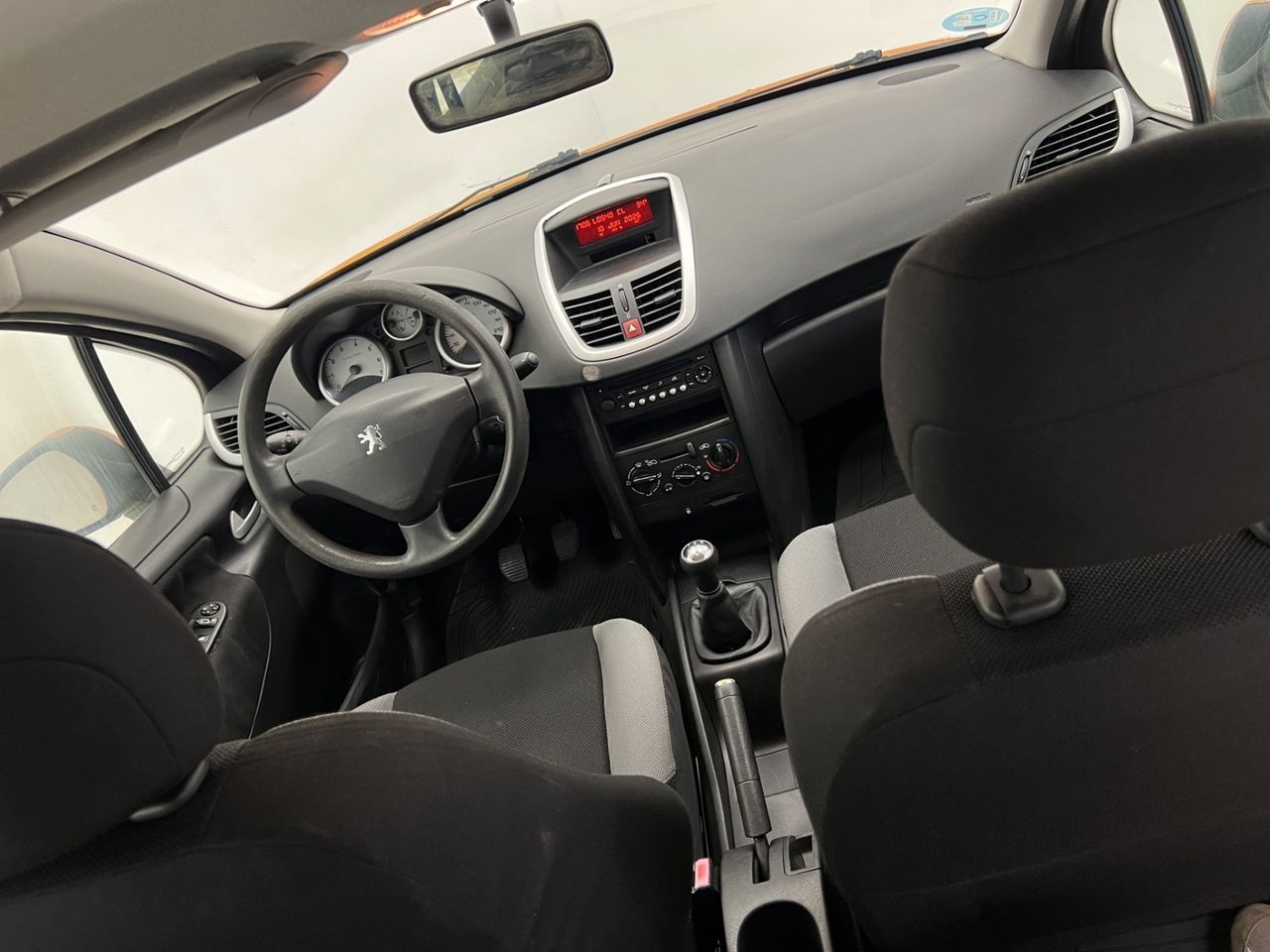 Peugeot 207 1.4 75 cv - Foto 27