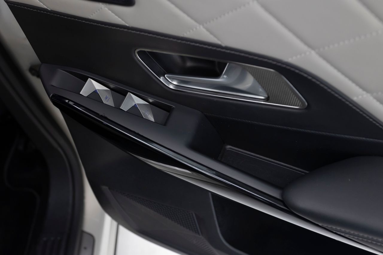 DS DS 7 1.6 E-TENSE 300 cv GRAND CHIC AUTO 4WD RIVOLI  - Foto 14