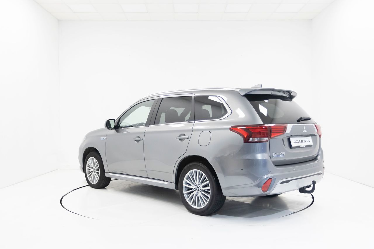 Mitsubishi Outlander PHEV 2.4 KAITEKI+ 4WD 224cv  - Foto 53