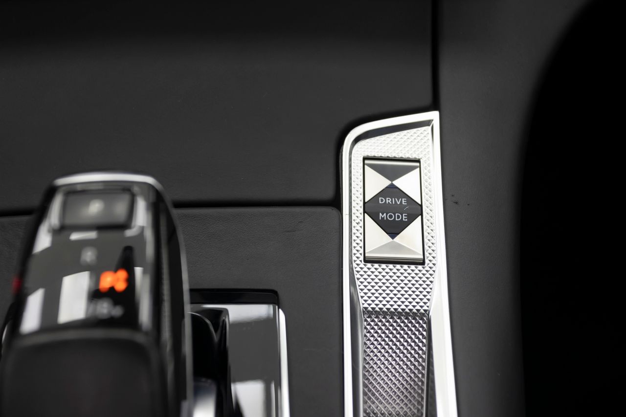 DS Automobiles DS 7 Crossback  E-TENSE 4X2 RIVOLI+ 1.6 225 cv AT8 E6D  - Foto 9