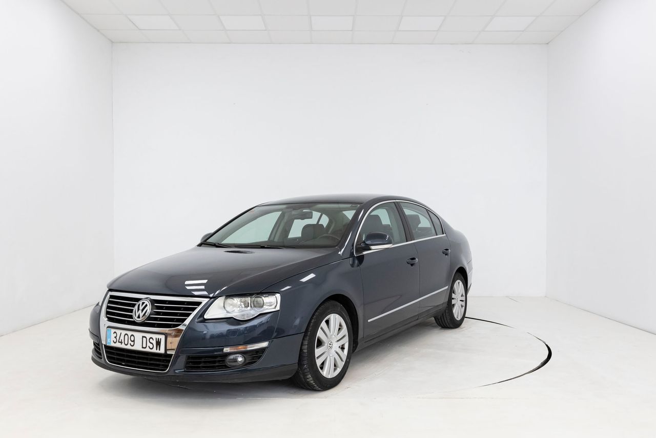 Volkswagen Passat 2.0 TDI 140 cv DSG  - Foto 2