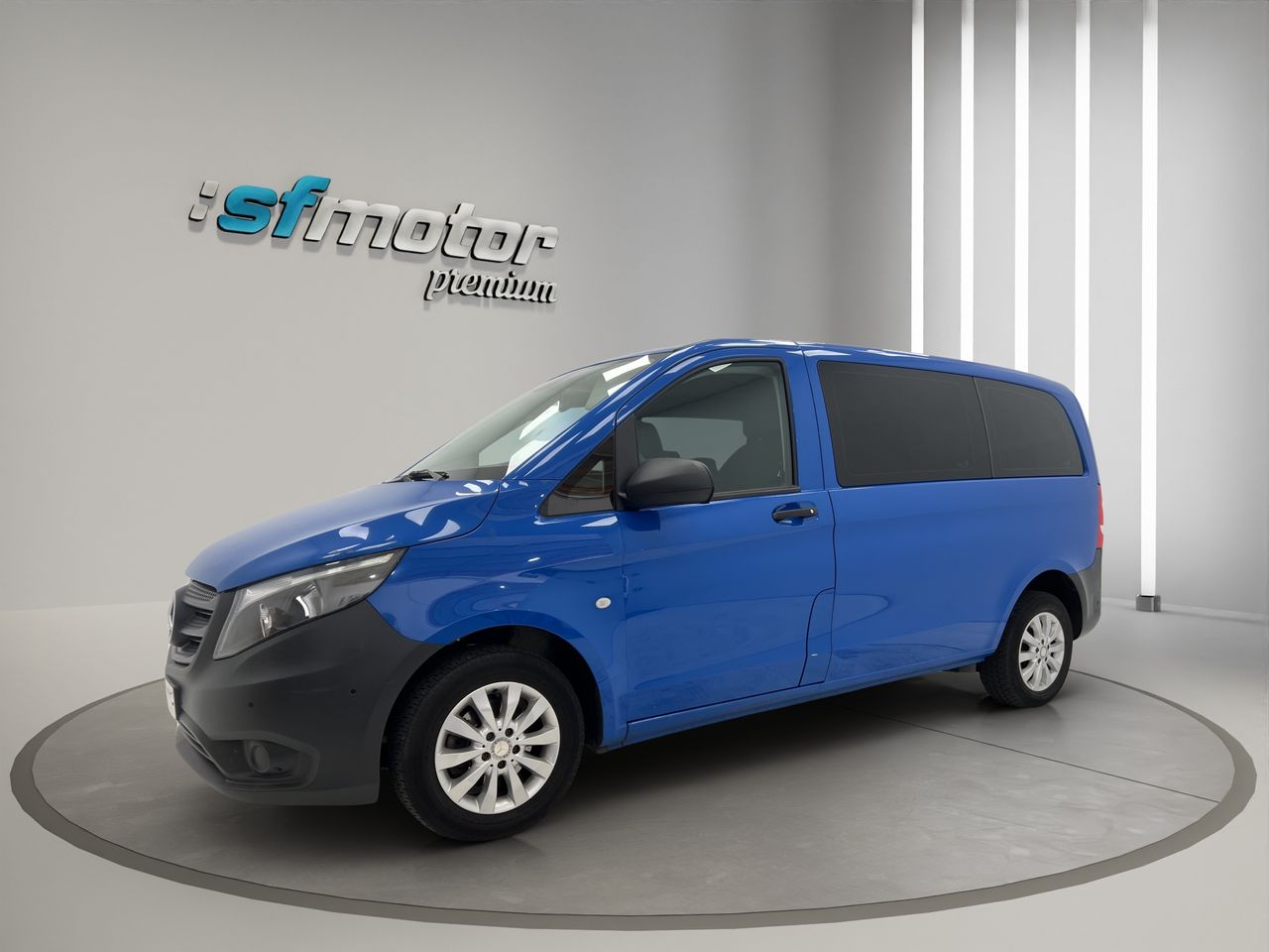 Mercedes Vito TOURER 109CDI L 88 cv BÁSICO 9 PLAZAS  - Foto 2