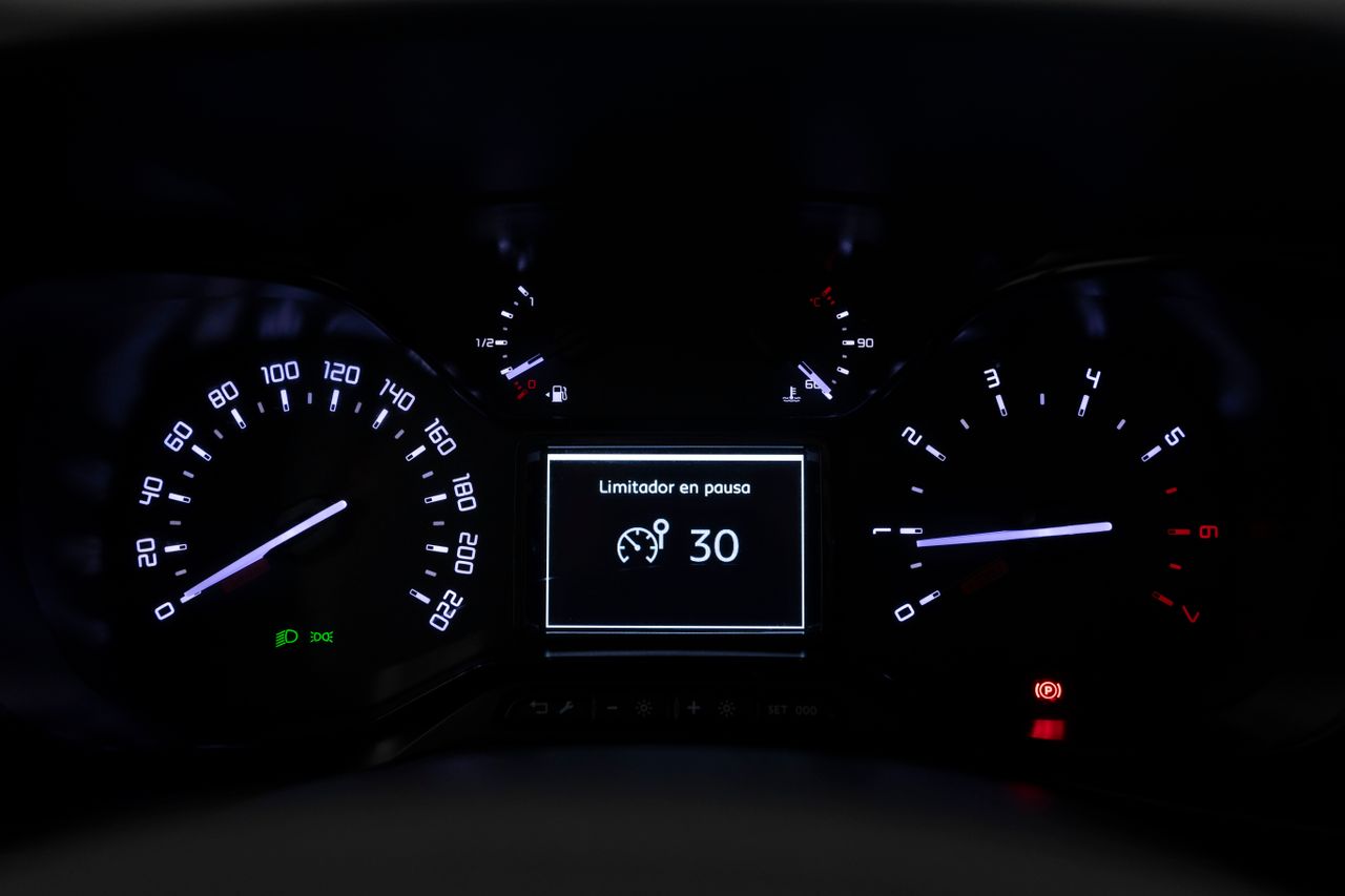 Toyota Proace City VERSO 1.5D 102 cv  - Foto 26