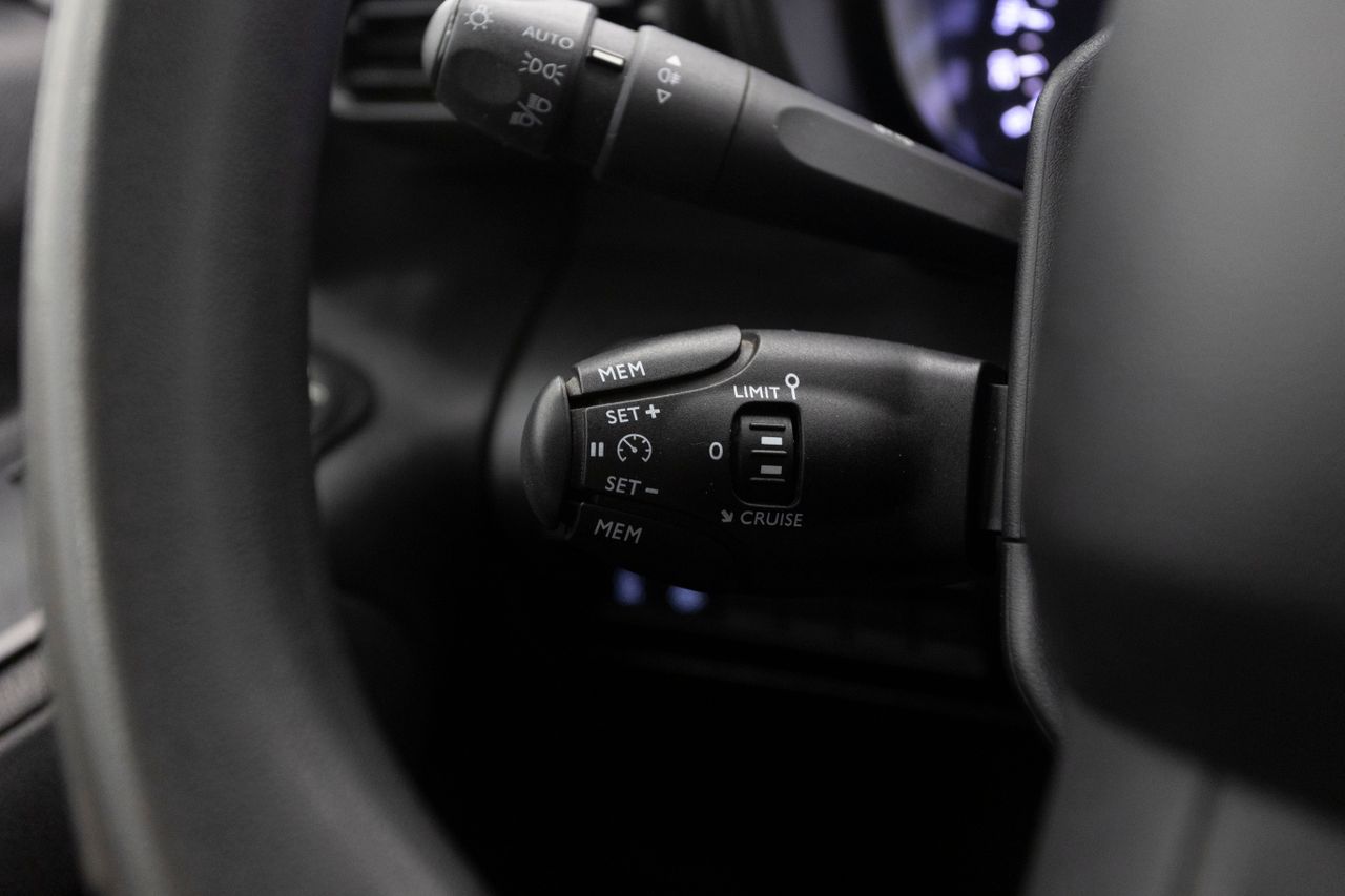 Toyota Proace City VERSO 1.5D 102 cv  - Foto 8