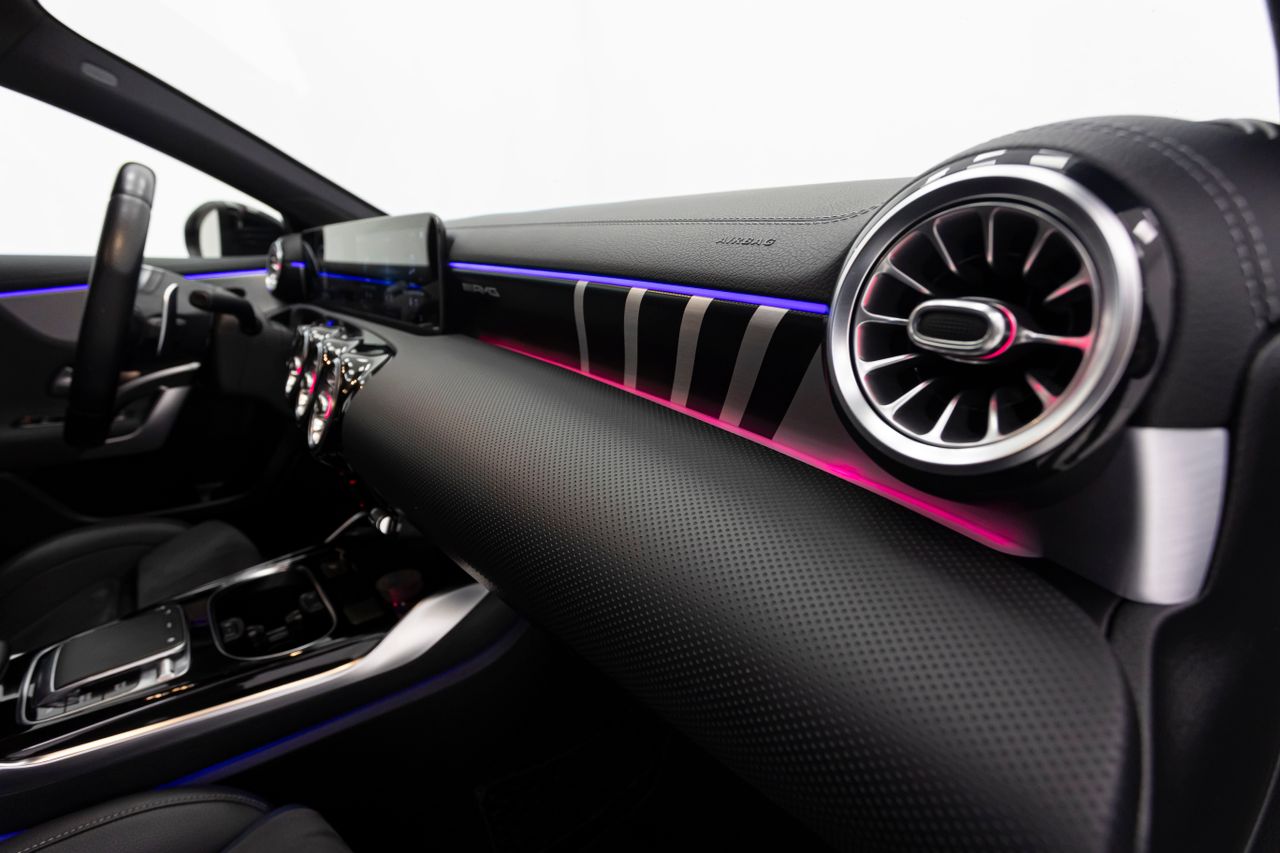 Mercedes Clase A 35 EDITION 2.0 306 cv AMG 4 MATIC  - Foto 9