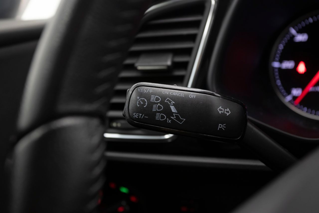 Seat Leon 1.6 TDI 105 cv  - Foto 8