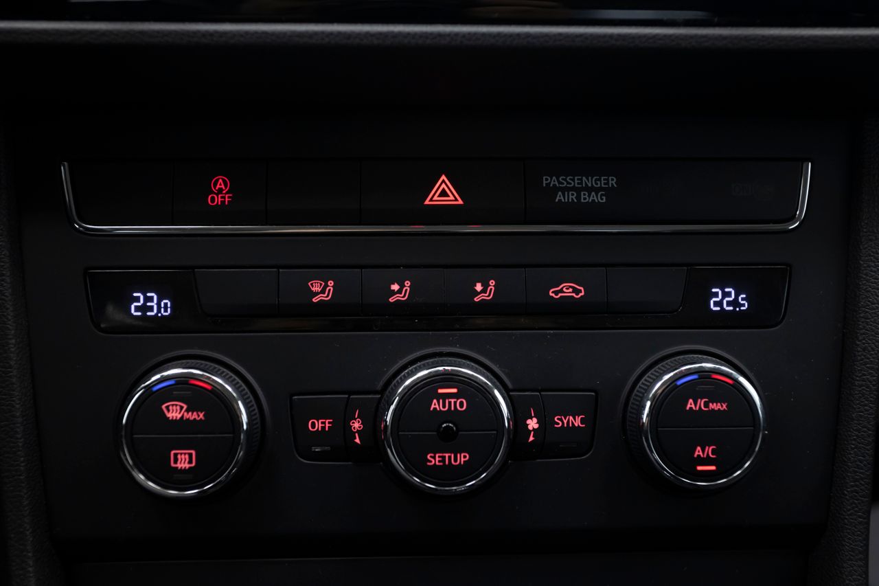 Seat Leon 1.6 TDI 105 cv  - Foto 7