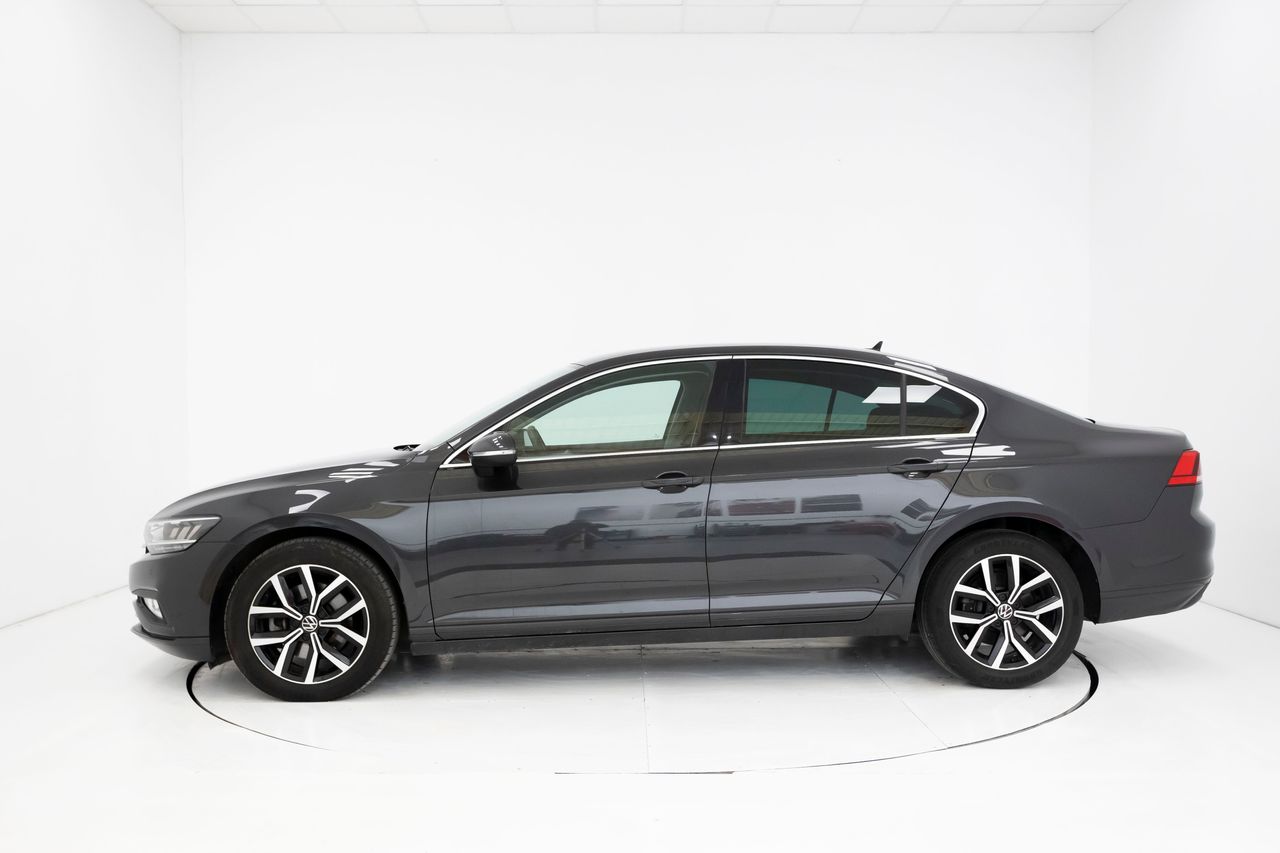 Volkswagen Passat 2.0 TDI 150 cv DSG EXECUTIVE  - Foto 60