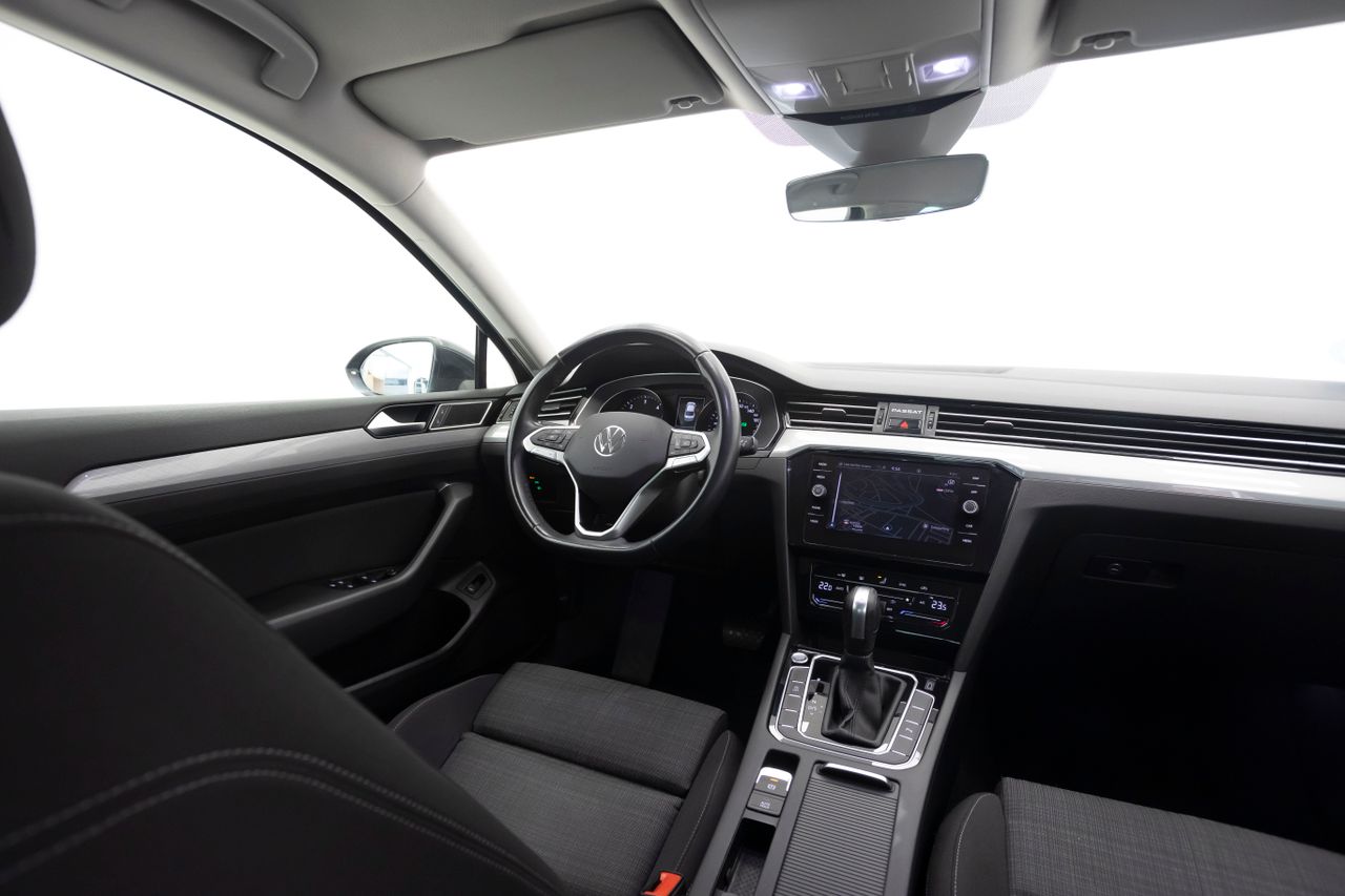 Volkswagen Passat 2.0 TDI 150 cv DSG EXECUTIVE  - Foto 17
