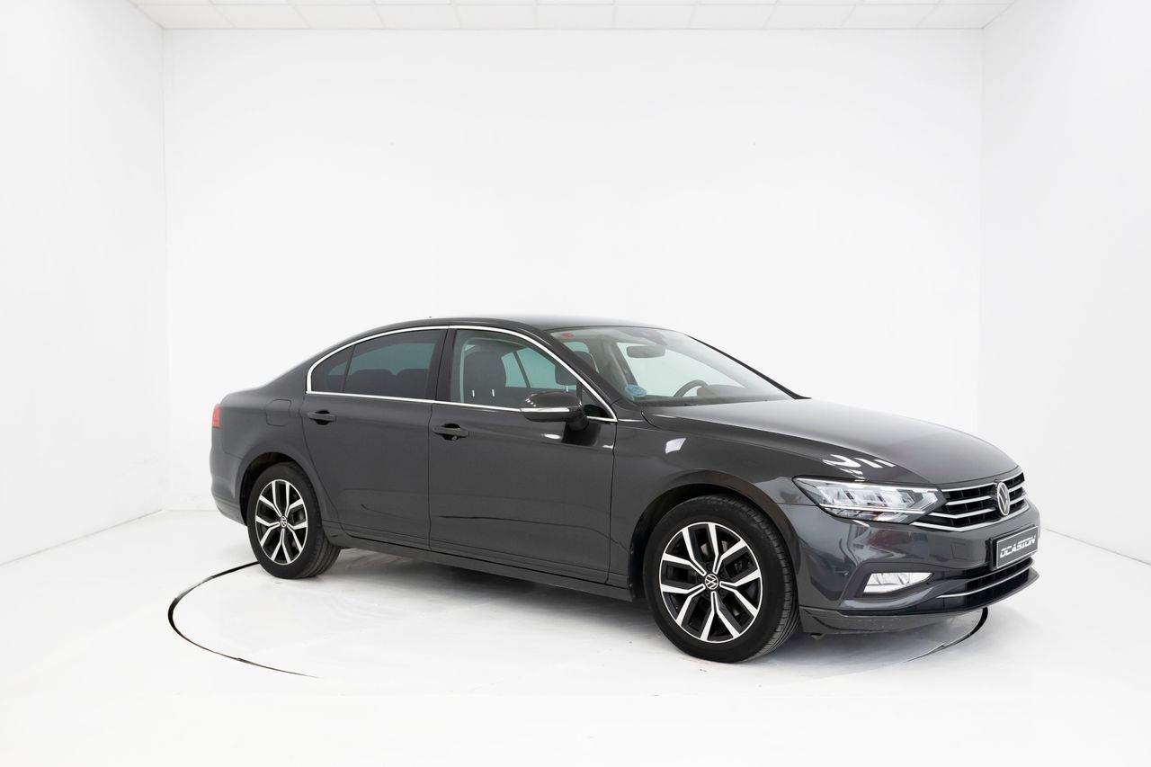 Volkswagen Passat 2.0 TDI 150 cv DSG EXECUTIVE  - Foto 61