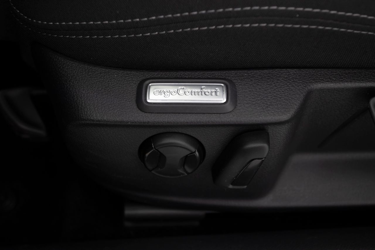 Volkswagen Passat 2.0 TDI 150 cv DSG EXECUTIVE  - Foto 28