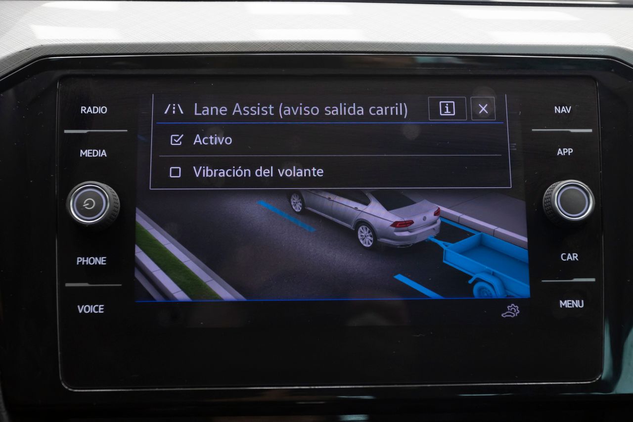 Volkswagen Passat 2.0 TDI 150 cv DSG EXECUTIVE  - Foto 48