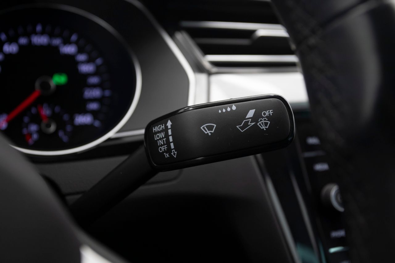 Volkswagen Passat 2.0 TDI 150 cv DSG EXECUTIVE  - Foto 32