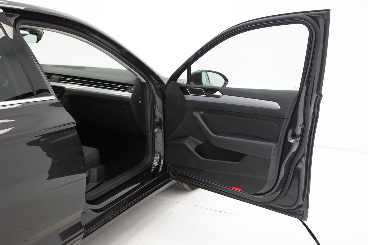 Volkswagen Passat 2.0 TDI 150 cv DSG EXECUTIVE  - Foto 20