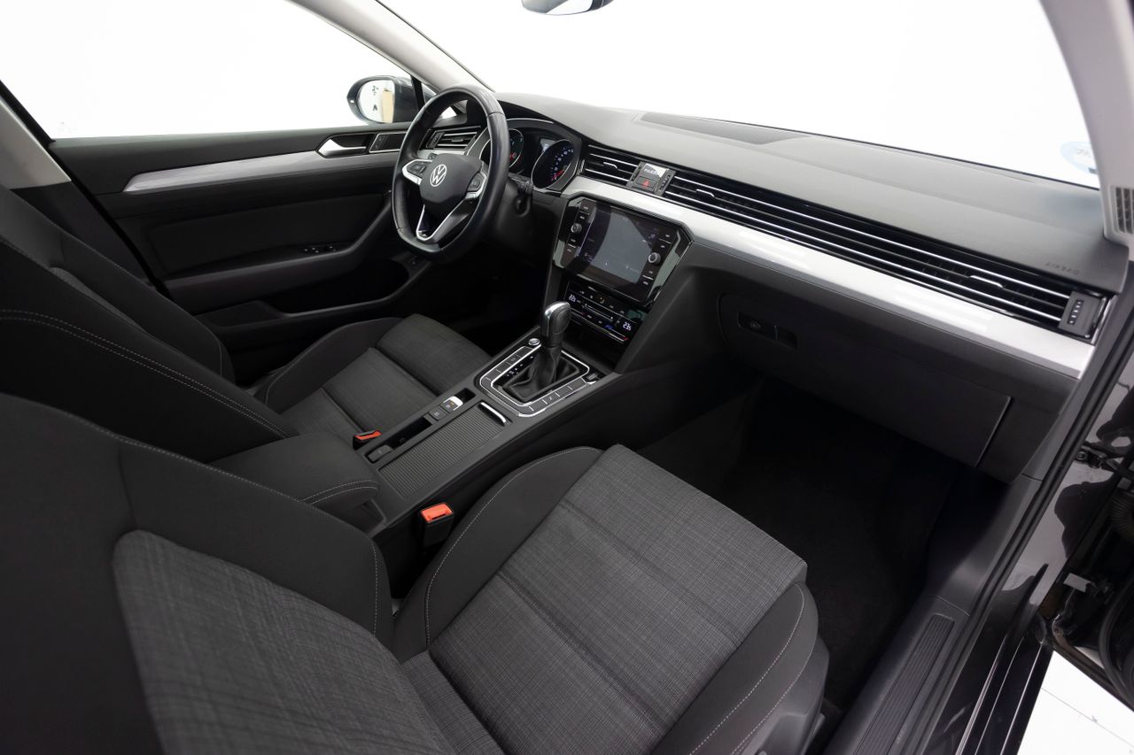 Volkswagen Passat 2.0 TDI 150 cv DSG EXECUTIVE  - Foto 22