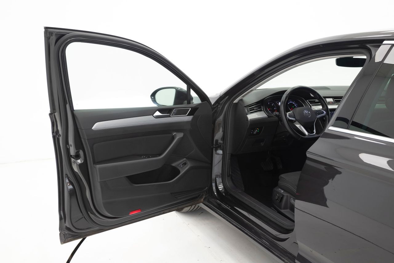 Volkswagen Passat 2.0 TDI 150 cv DSG EXECUTIVE  - Foto 25