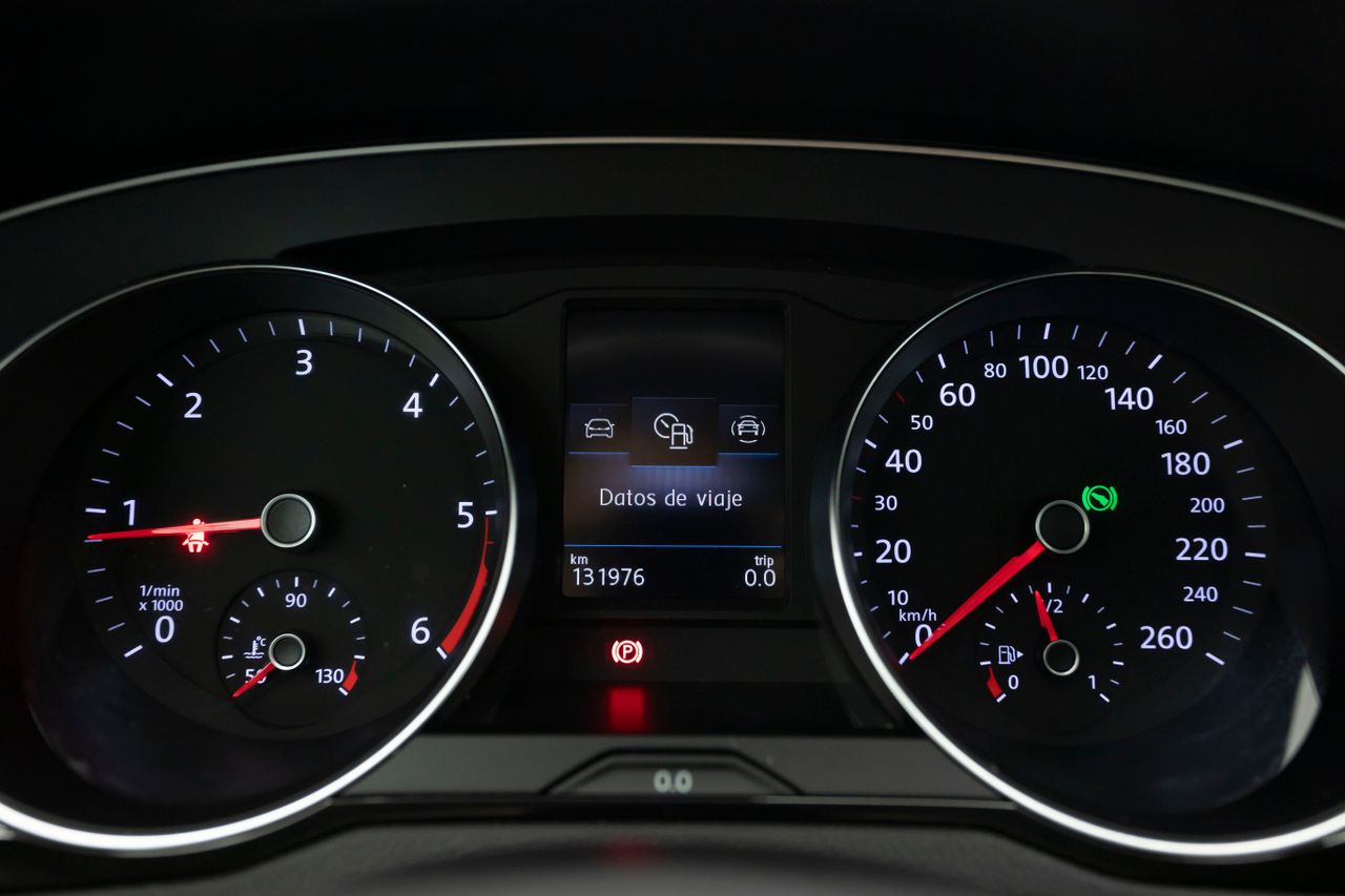 Volkswagen Passat 2.0 TDI 150 cv DSG EXECUTIVE  - Foto 36