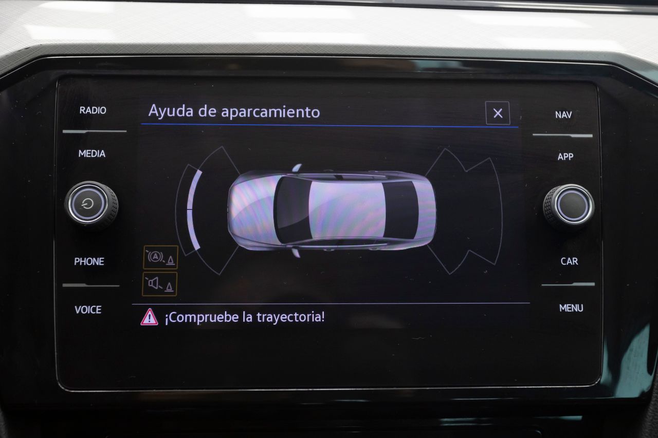 Volkswagen Passat 2.0 TDI 150 cv DSG EXECUTIVE  - Foto 38