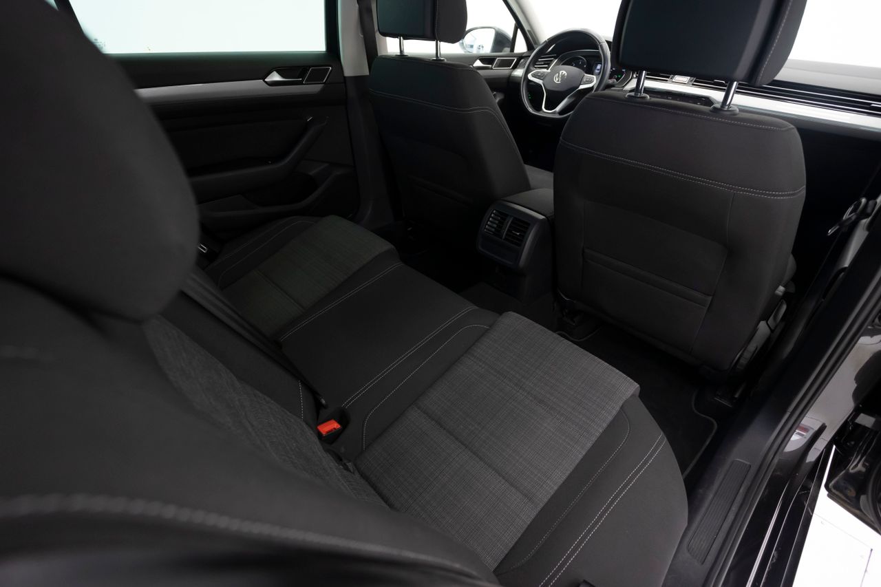 Volkswagen Passat 2.0 TDI 150 cv DSG EXECUTIVE  - Foto 16
