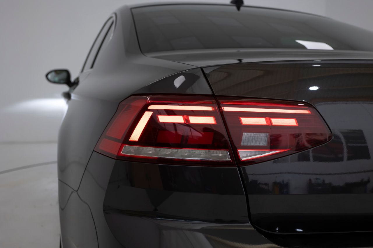 Volkswagen Passat 2.0 TDI 150 cv DSG EXECUTIVE  - Foto 55