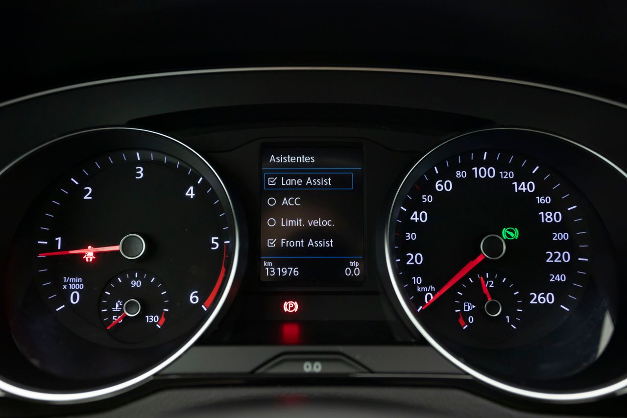 Volkswagen Passat 2.0 TDI 150 cv DSG EXECUTIVE  - Foto 37