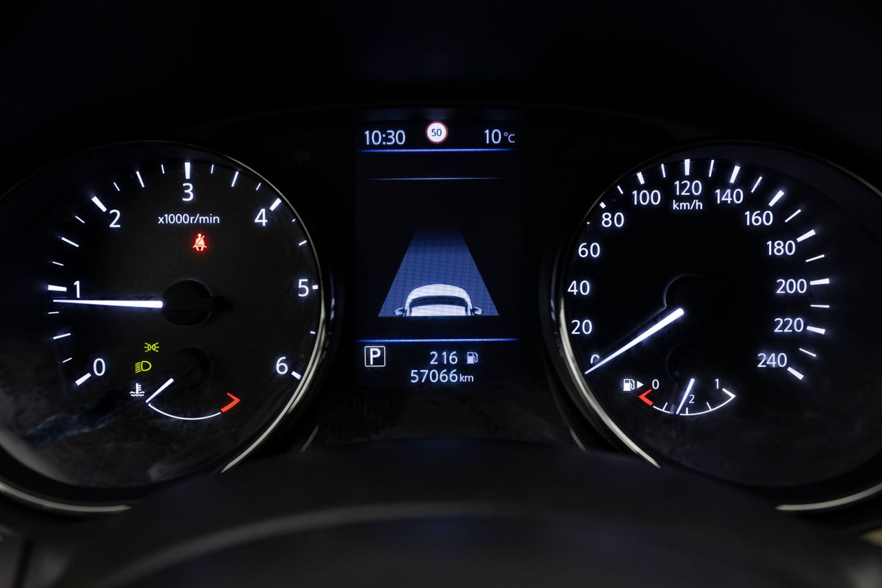 Nissan X-Trail CROSSOVER 7P 1.8 DCI 150 cv E6D CVT TEKNA  - Foto 40