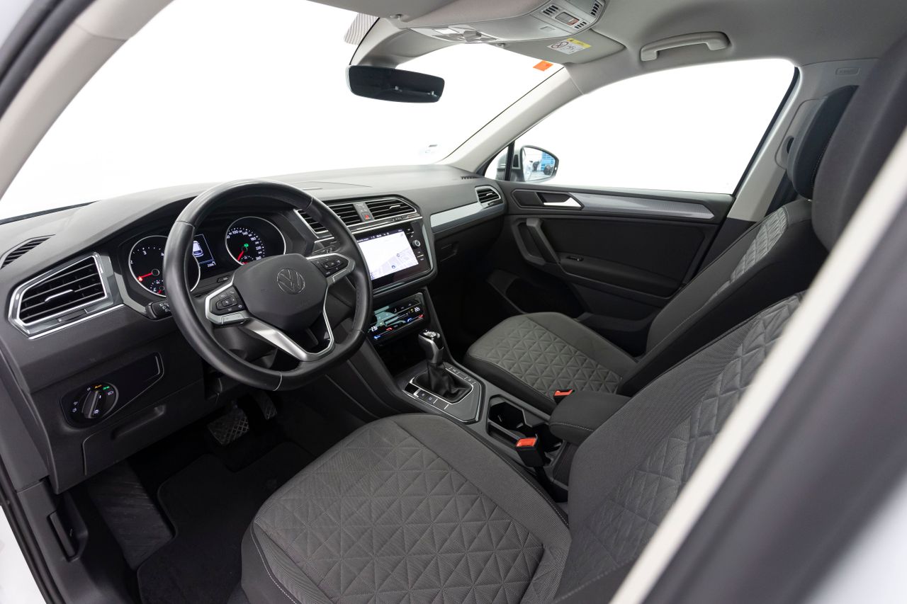 Volkswagen Tiguan LIFE 2.0 TDI 150 cv AT7 E6D  - Foto 27