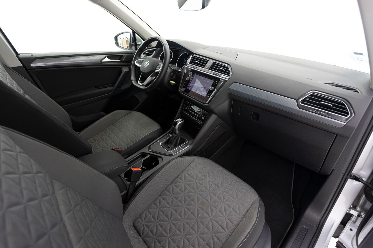 Volkswagen Tiguan LIFE 2.0 TDI 150 cv AT7 E6D  - Foto 22