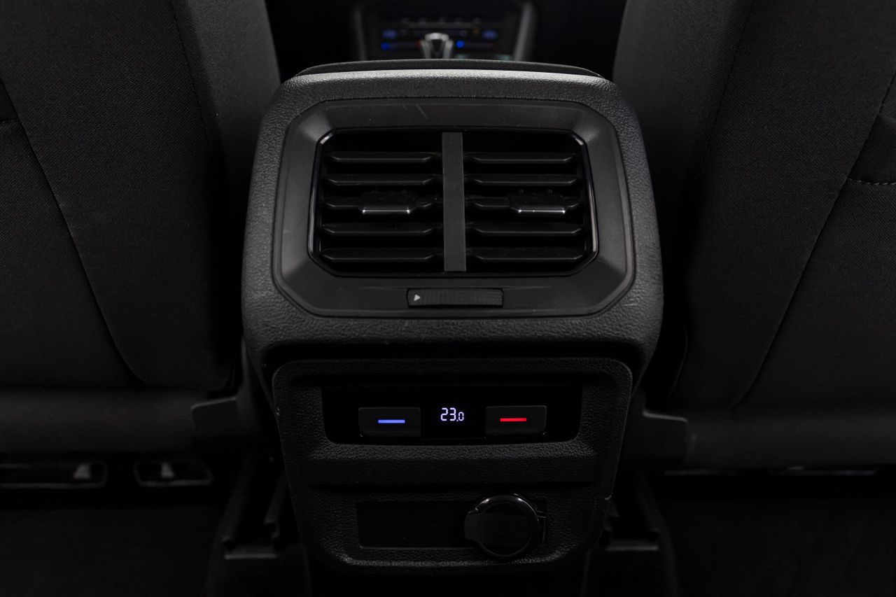 Volkswagen Tiguan LIFE 2.0 TDI 150 cv AT7 E6D  - Foto 16