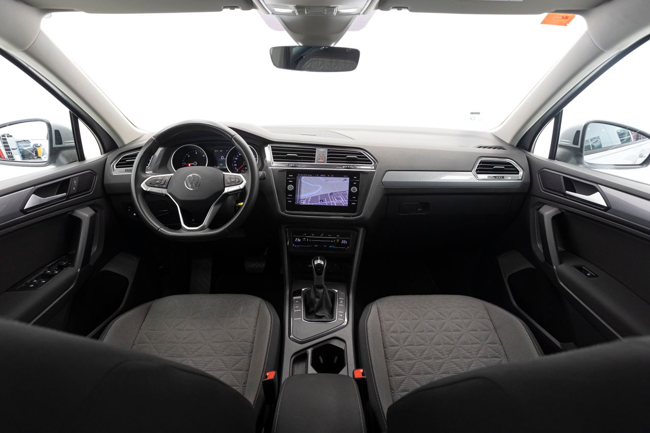 Volkswagen Tiguan LIFE 2.0 TDI 150 cv AT7 E6D  - Foto 4