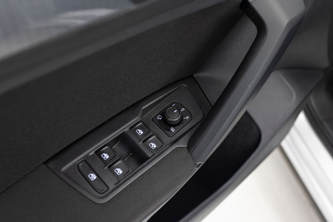 Volkswagen Tiguan LIFE 2.0 TDI 150 cv AT7 E6D  - Foto 26